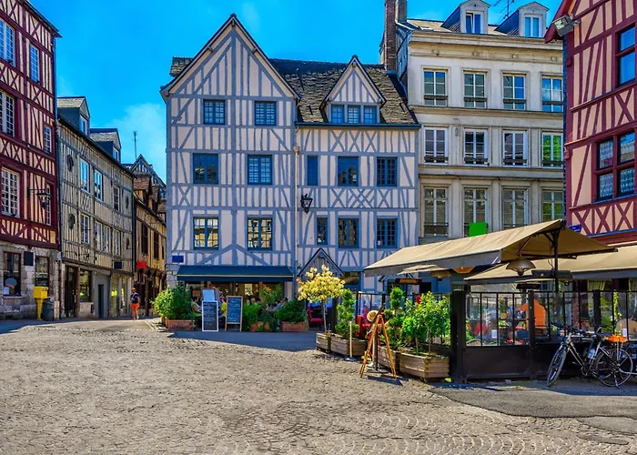 Le F2 Rue Du Gros Horloge A Rouen! * Rouen